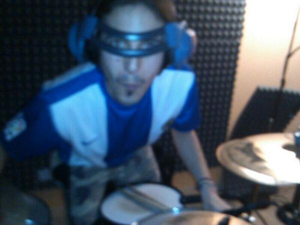 Ya estamos empezando a grabar maketas de nuestro segundo disco!! en <a href="/blackstagerec/">BlackStage Studio</a> esto promete, y muuucho!!