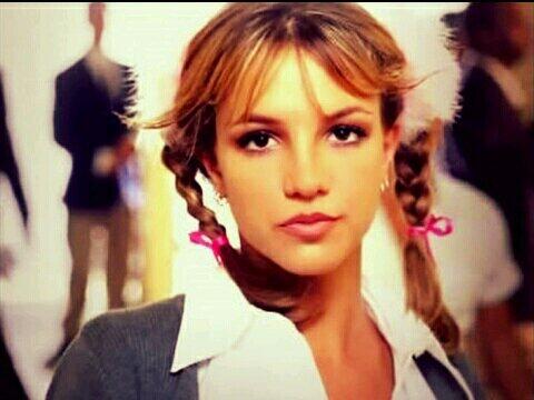 Slave4bjs's tweet photo. Buen dia para vos que tambien te enamoraste allá por el '98 http://t.co/aQDsANlSu4