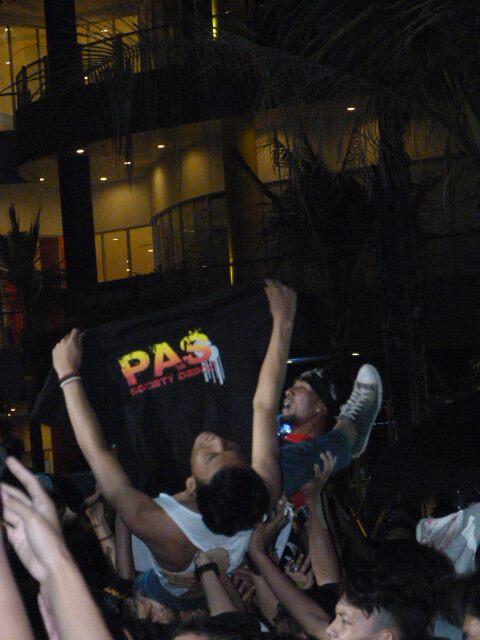 passerdepok's tweet photo. If you Like, RT ....@PASbandOfficial http://t.co/SclpWJ7r49