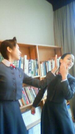 なう人気 Rt79fa0 Rt Niasyurino0312 96期花乃まりあ と退学したwが音校時代いじめビンタを再現してる写真がこちら 劇団さん こんな女を花組娘役トップにするなよ 転載元 Http T Co Ka8e2ig8pu Http T Co Xhc9xt3rok Twitter