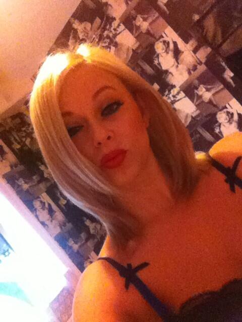 Kiss x http://t.co/m5XKW0pStL<a href="/tag/webcam"class="tags"><span>#webcam</span></a>