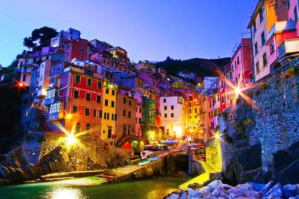 Around_ID's tweet photo. Cinque Terre, Rio Maggiore, Italia http://t.co/UchY8E1UOQ