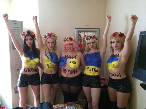 Dirtymartininyc's tweet photo. @femen action http://t.co/1O9BF8Od7z