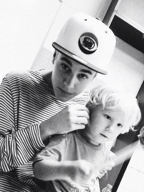 jasoonxroleplay's tweet photo. lil bro👼 http://t.co/ulvZZsLjmf