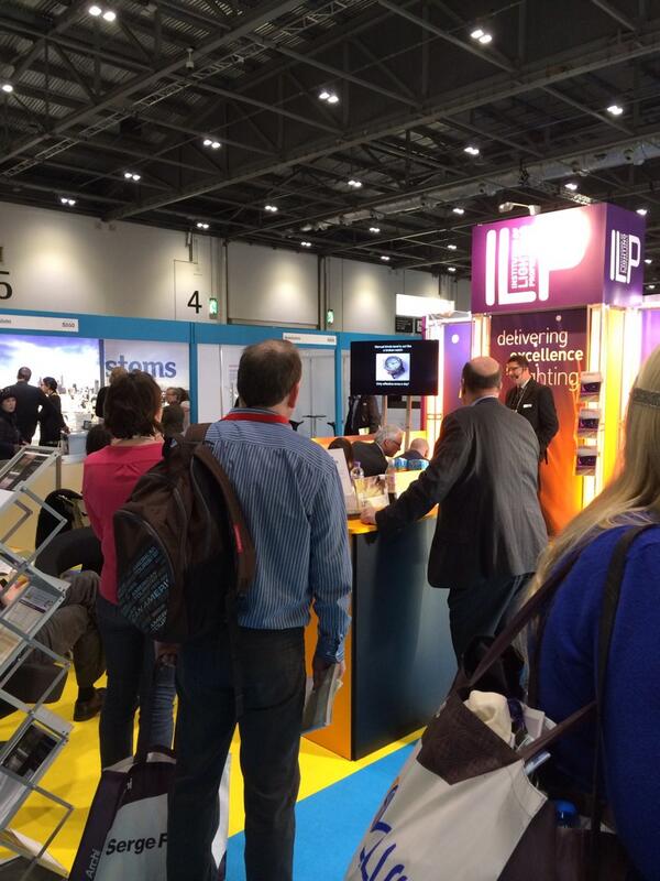 GaryHMechUK's tweet photo. @MechoSystems #design_with_light @Ecobuild_Now #SolarTrac #EcoVeil http://t.co/LKfDgL0LAy