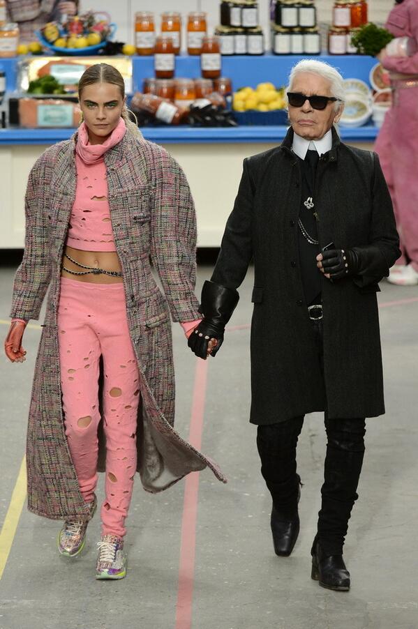 i_D's tweet image. "It’s permanent evolution. If there is no evolution then you forget about it," @KarlLagerfeld. bit.ly/1eXVj2g