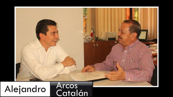 Con <a href="/PeraltaLobato/">José Luis Peralta</a> titular de #CONAFE,gestionamos apoyos para construcción y rehabilitación de aulas. #Chilpancingo