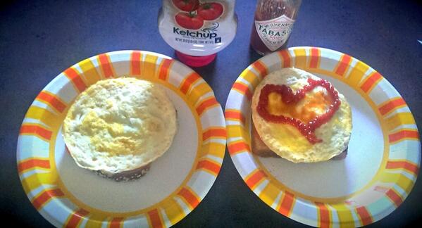 deanne's tweet photo. Aww, my honey made me breakfast!! The beginning to a great day :) @t0etag http://t.co/AZoqKphTga