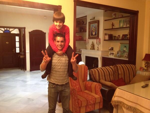 kukyjj's tweet photo. Lo mejor del mundo tequiero http://t.co/IhYo7E1S0n