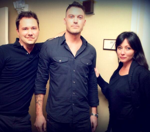 That time I made <a href="/Suite7Series/">Suite 7</a> w/ former classmates <a href="/DohertyShannen/">Shannen Doherty</a> &amp; Brian Austin Green. #tbt #throwbackthursday