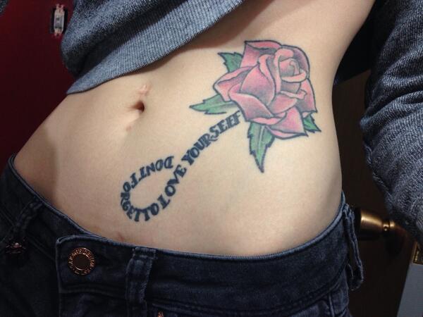 oliviaburnettxo's tweet image. ignore the bones. second favorite tattoo 👌 cant wait to add to it. #tattoos #flowers #needmoar