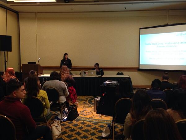 <a href="/AMSAPremed/">AMSA Premed</a> trustee Rachel Glassford facilitates breakout sills wrkshp #amsacon