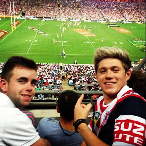 itsdeodevine's tweet photo. #tb with @itsirelad93 http://t.co/T215naCix5