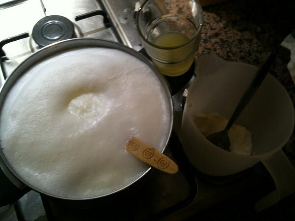 jallmer's tweet photo. #simplecheese step 2 after starting to boil take from heat and add two spoons of yoghurt and the lemon juice. http://t.co/JXqQJpkRjb
