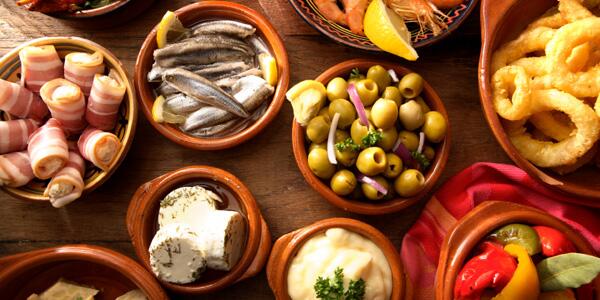 vanaf a.s. zaterdag serveren wij heerlijke tapas.