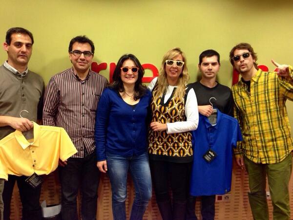 mroyoespinet's tweet photo. Al @Directe4 d @radio4_rne tots Wendys i Bategant :) amb @xantallavina @Sokolowicz @batechbcn i @wandybarcelona #ADR http://t.co/sx0n4UIqCy