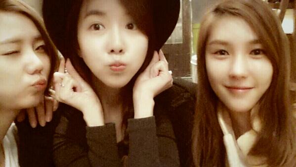 나도 인스타그램 드디어 입성!!♥
zzie_oo  다들친구해요!!! 커몽~~^^