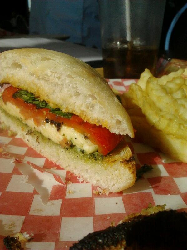 celinathegaut's tweet image. Haloumi sandwich day is the best day!!! #yum #cheeseoncheese #oncheese #HELLO