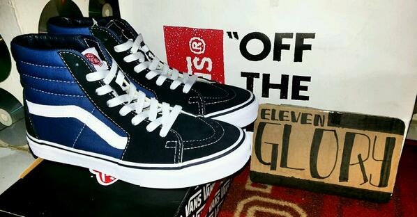 Sk8-hi navy blue size 7.5