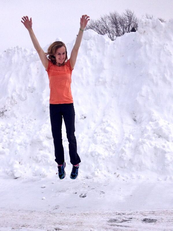 melissagacek's tweet photo. Ain't Snowbody got snow like MN! #flyte #snowjump @oiselle_team http://t.co/iwVFlLZ7VC
