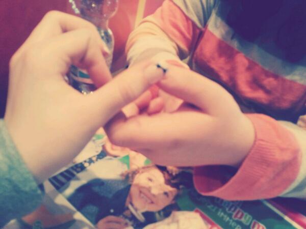 Steffie_Dowayst's tweet photo. ∞ ← forever haha #Heppenheim Megges @arnold_selinaa http://t.co/6K4ouihm9E