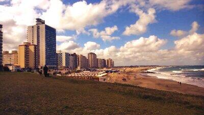 MiramarWeb's tweet image. Linda tarde en @MiramarARG ! Con algunas nubes, pero nada opaca esta bella ciudad. #yoamomiramar