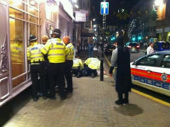 SpitsOfficial's tweet photo. 😂 RT @NassenBS: “@piesportsbooze: Batman was too late http://t.co/XAIY54QVuW < @thunderricee 😅