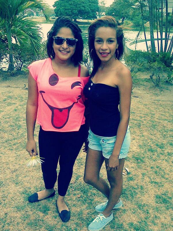 Nosotras:·3