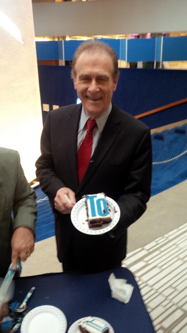 norm's tweet photo. Come join me for some cake! #Toronto #TOpoli #180TO http://t.co/68L7QC0VJ6