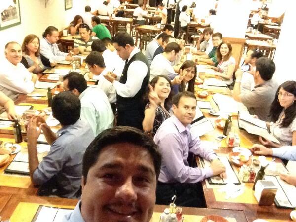 gustavohrnndz's tweet image. Muchas gracias #DINFO por todo su cariño... se pasaron!!! #TengoUnaPelusaEnElOjo