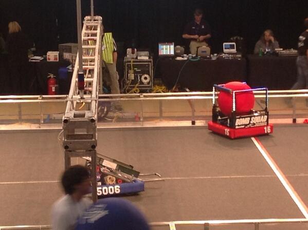 @frc2352 and team 5006 Apophis good practice round! #bombsquad16