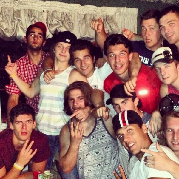 JtrainStouros08's tweet image. Happy birthday day to the kid biggest beauty out there !  #GoodBuzz @mynameisfoget