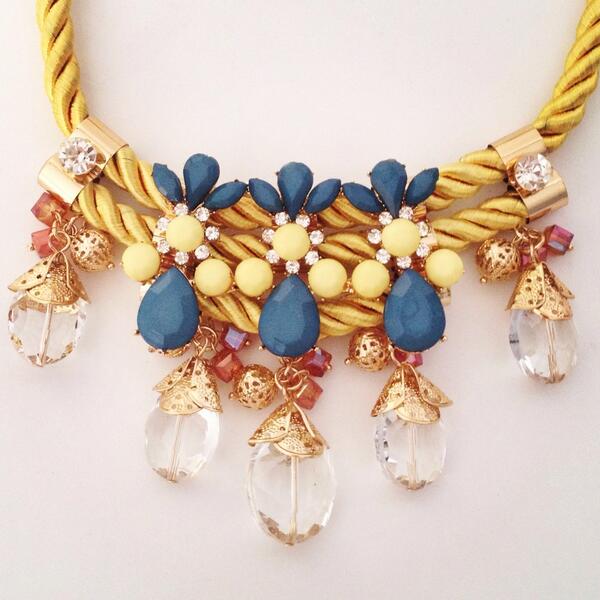 PinkRevolvermx's tweet photo. Spring Colors #pinkrevolver http://t.co/5S9fRbbupo