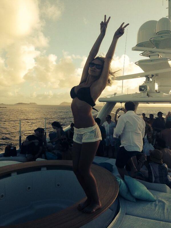 Party on the boat) caribbeans island