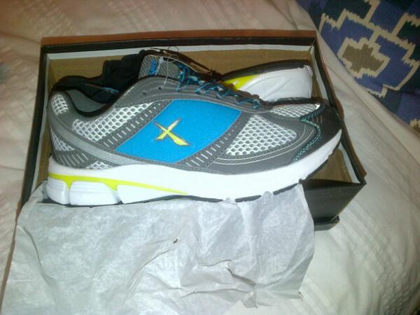 nikkels17's tweet photo. What a great way to be motivated!!! #turningpages #challengeaccepted #brandnewtrainers http://t.co/Xdhanj9xv8