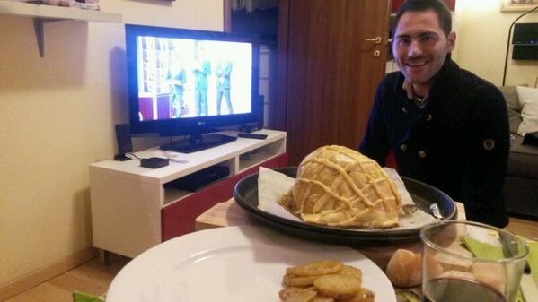 stespek's tweet photo. Io il mio #masterchef c'è l'ho a casa @marcolinos90 grande fratellino mio! http://t.co/xsxcZ3nBhV