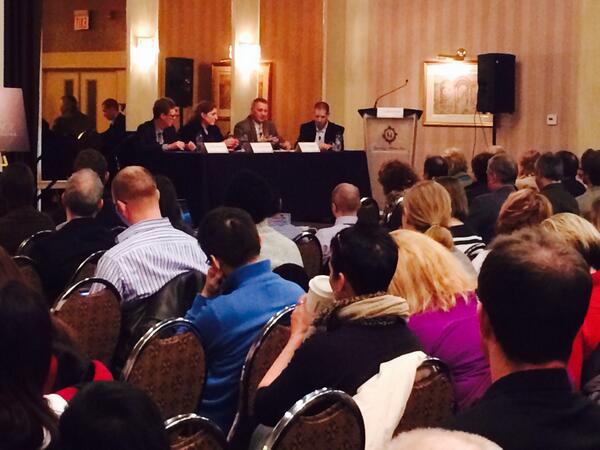 Russcir's tweet image. CIR "How's the Market" at Carriage House. Panel Anne-Marie Lurie, Guy Huntingford, Mario Toneguzzi. #YYCRE #cirmgmt