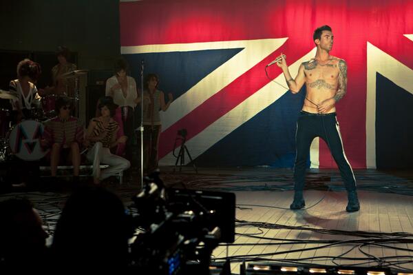 maroon5's tweet photo. #TBT to the set of #MovesLikeJagger http://t.co/1XcWAZGjtW