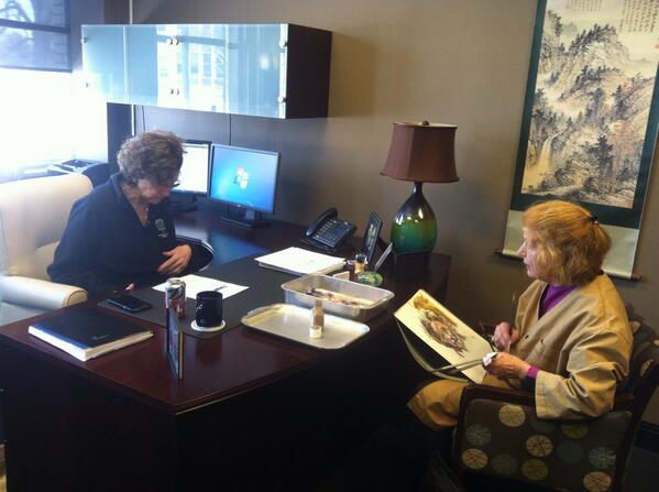 VickyCarwein's tweet photo. Sitting for my portrait with Professor Audrey Ushenko #ipfw http://t.co/eYmlT16tYt