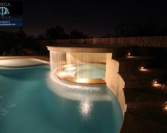 WTFLifeFacts's tweet photo. Hot tub behind a waterfall http://t.co/0enUd7rMwB