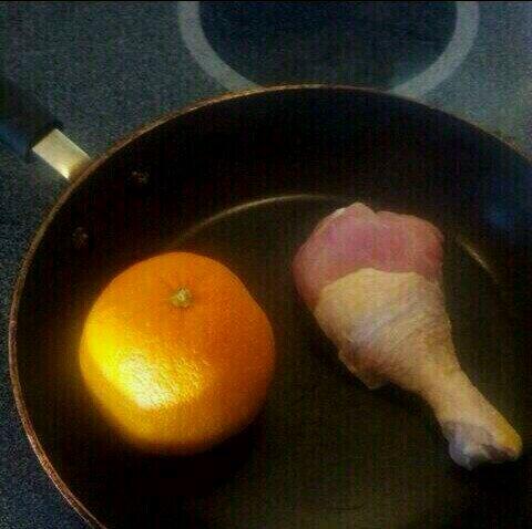 DarkSkin_Probs's tweet photo. About to make some Orange Chicken.... http://t.co/IsSMencfOW