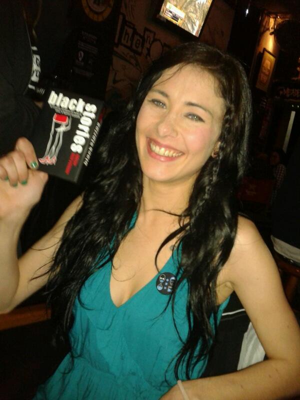 vicky_rm23's tweet photo. Regalooooooos :) miil graciaaas @RaqAntn @estermartinezzz @FerClares7  @crisz_tina @David_utrera http://t.co/fMhsD6uOT9
