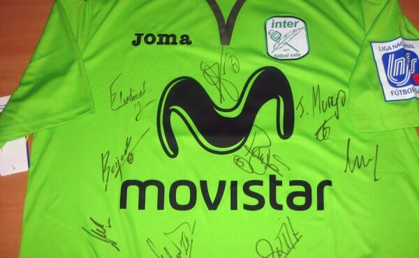 MundoSala's tweet photo. ¿Sabes cómo conseguir esta camiseta exclusiva de @InterMovistar? ¡Puede ser tuya!  http://t.co/96t5RqIzSv http://t.co/uW2Tl6GPL1