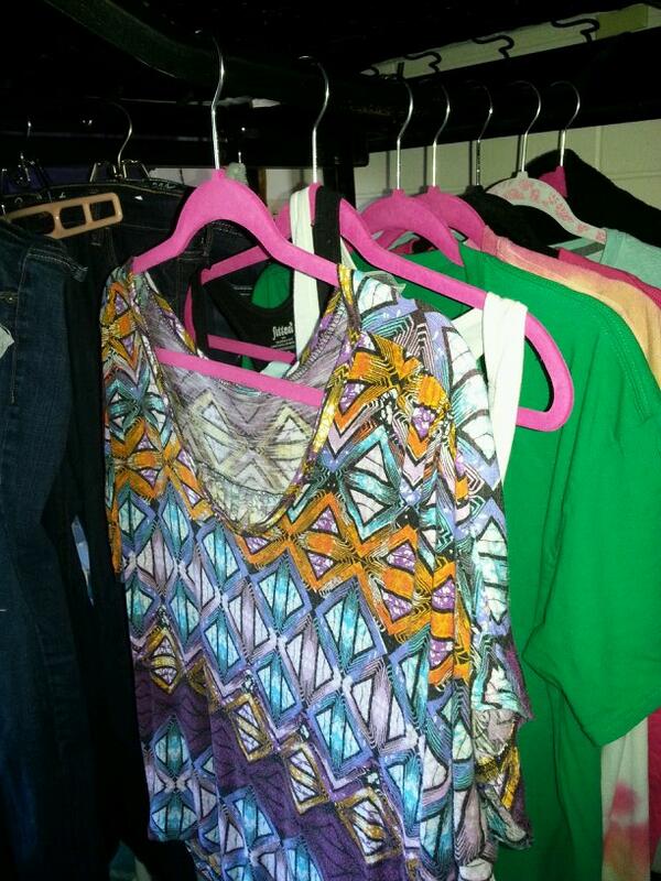 hkeuls's tweet image. @KatelynJo10 ugh. seriously... this is what my room looks like right now #3pairsofjeans #6shirts #2camis #ridiculous