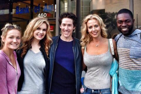Liz_Fuller's tweet image. As you do spending time in Bev Hills with @Ericka_Atwell @ZackFit @JoelOsteen Spiritually vibrating high now xoxo