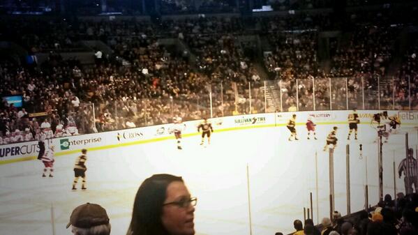 Mjmorest's tweet photo. Bruins game!! #100happydays http://t.co/JDzYJ1fWyL