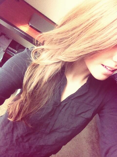 Rachelchin93's tweet photo. I love how the sun makes my hair look super light 😍 http://t.co/anJKRKyufu