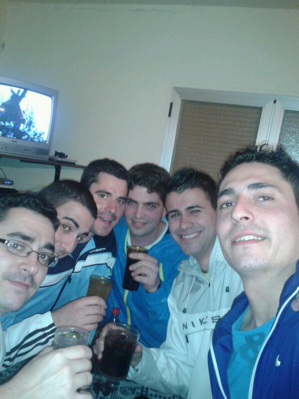 josema_pirri25's tweet photo. de tralla con buenisimos anderos y grandes amigos, #NoOsAtonteis @Javuty @diego22388 @andres_88carras @J88Vela http://t.co/IXxg60Og8A