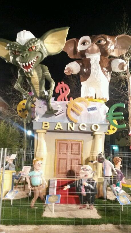 FallaNoNiPoc's tweet photo. Ya estan nuestras fallas plantas. http://t.co/Ws3CaDpV5P