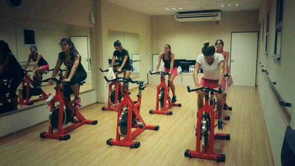 Compact_GYM's tweet photo. Asi fue la primer clase de spining de Compact GYM no faltes mañana a Spining, a las 10:30, 16:00 y 20:30 horas http://t.co/4R9J52vROW